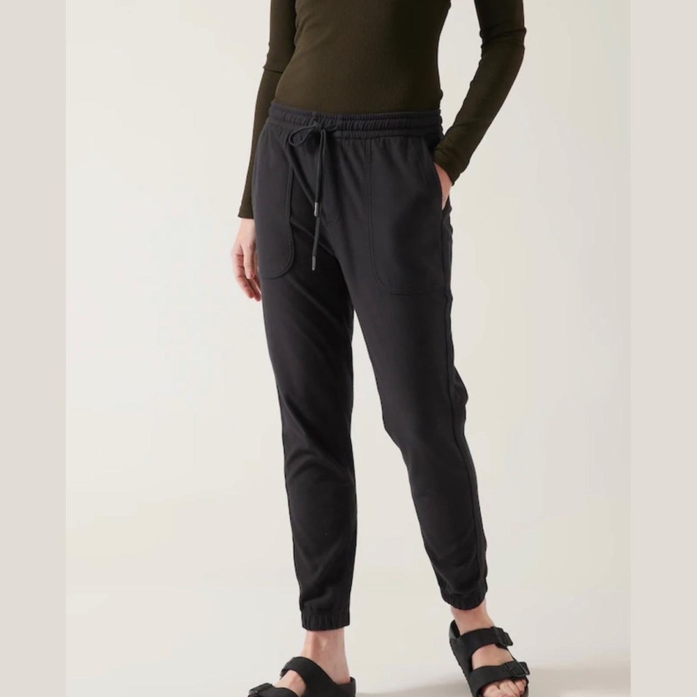 ATHLETA FARALLON JOGGER NWT